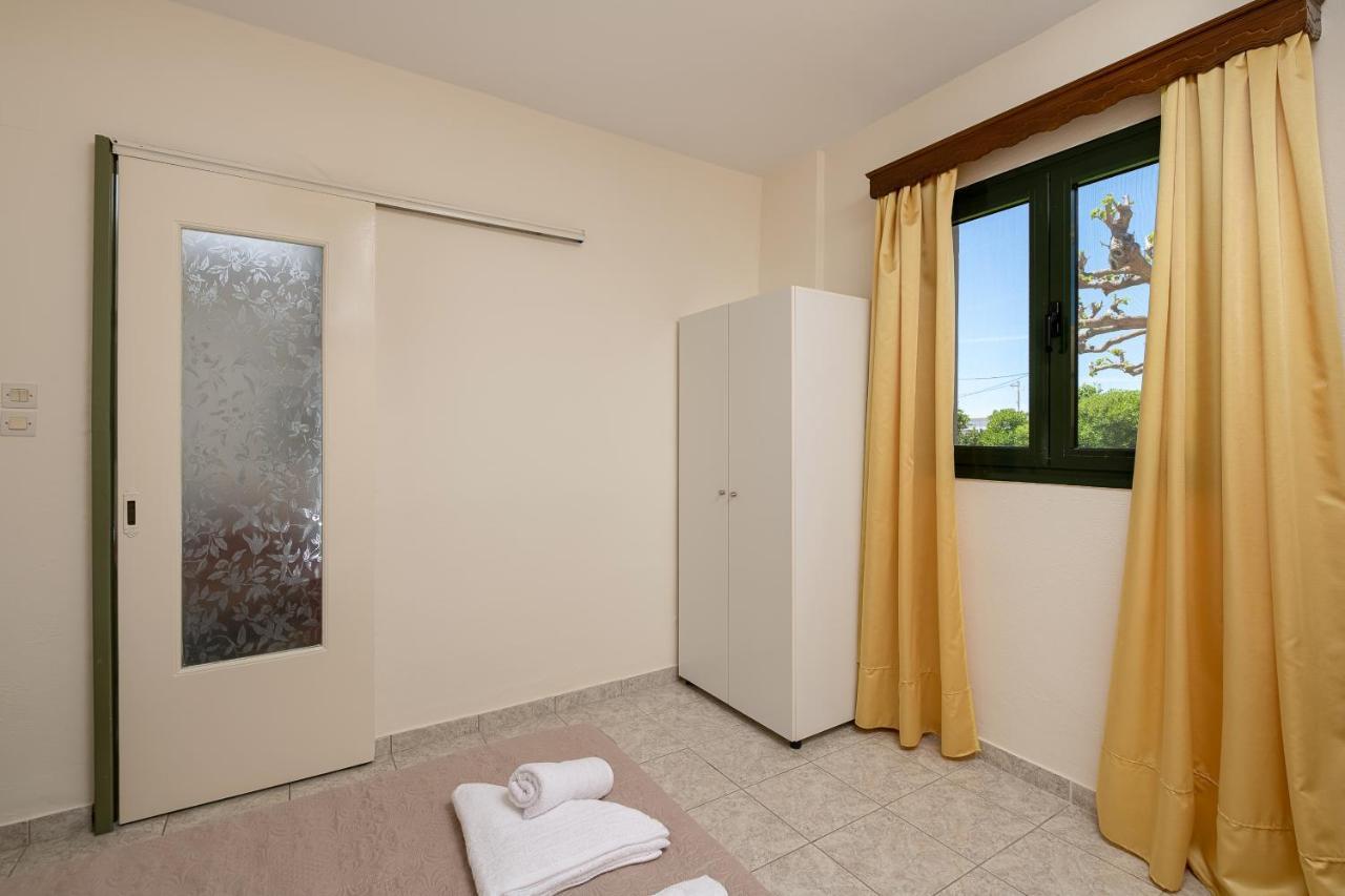 Petrakis Afrathias Garden House Villa Kalamaki  Eksteriør bilde